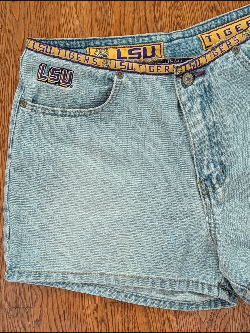 Vintage LSU Tigers Team Jeans Denim Shorts Collegiate Game Day - Picture 2 of 14